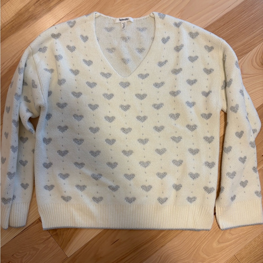 Splendid Cream V-Neck Sweater with Silver Heart Motif